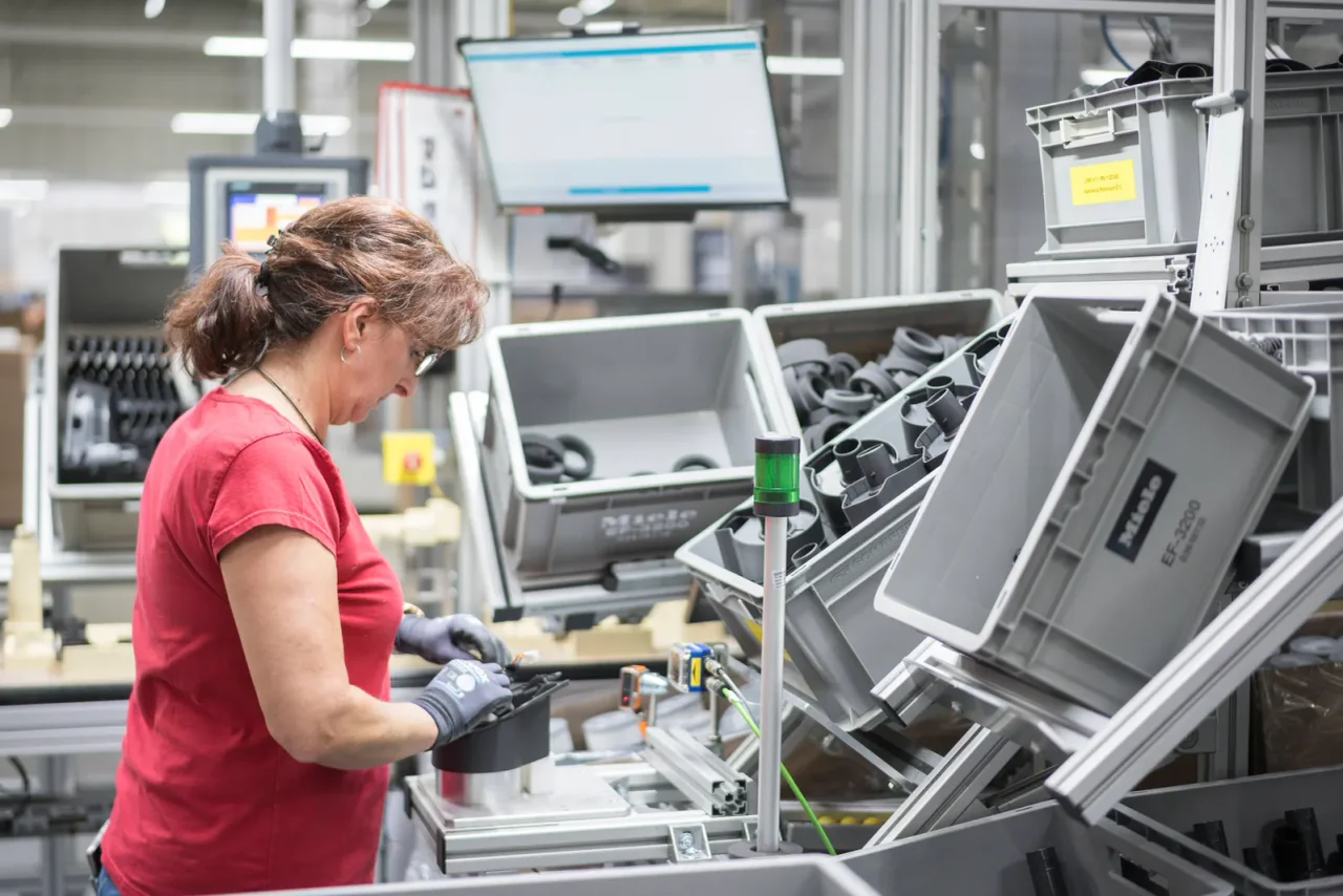 Staubsaugerproduktion der Firma Miele in Bielefeld