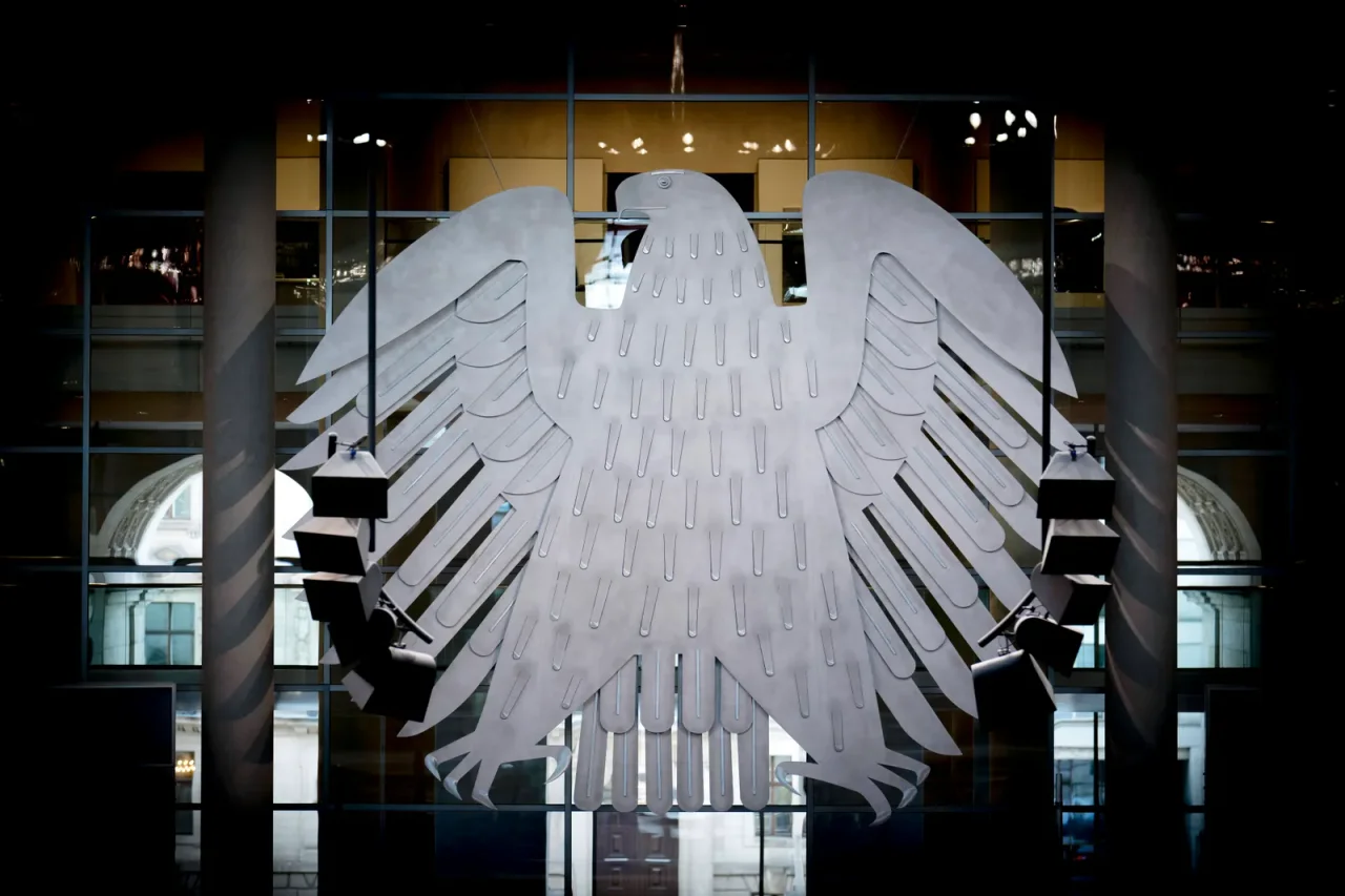 Bundesadler im Bundestag