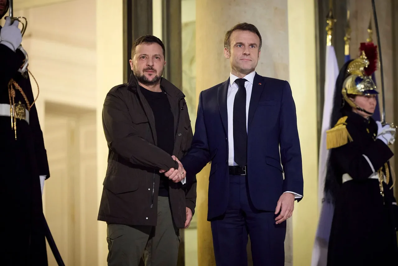 Der französische Präsident Emmanuel Macron und der ukrainische Präsident Wolodymyr Selenskyj