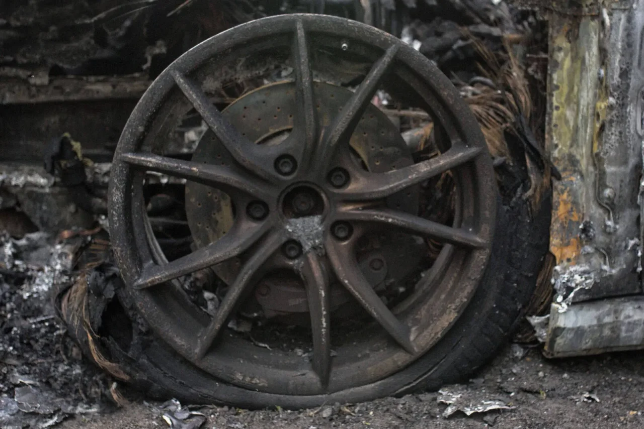 Brandanschlag auf ein Auto. (Symbolbild)