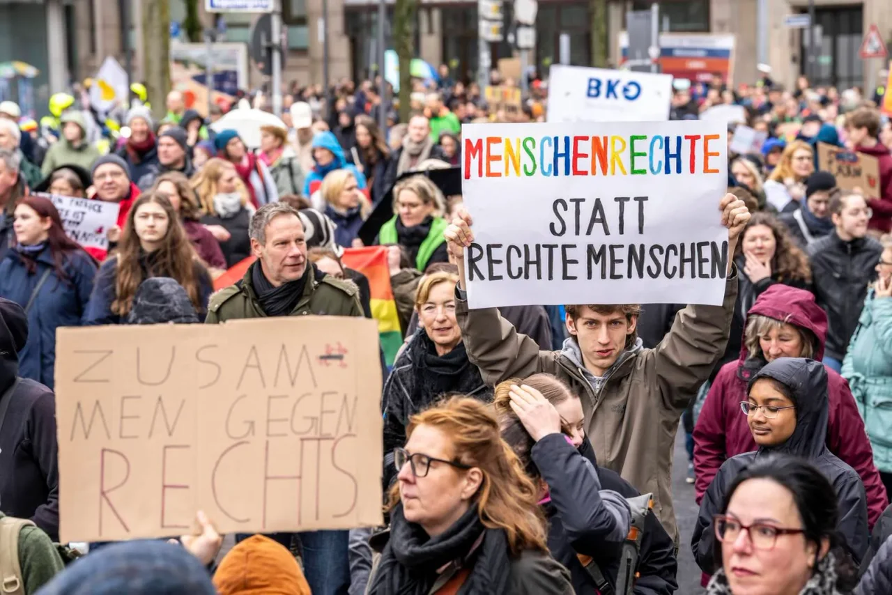 Auch Schüler und Kinder haben in den letzten Wochen an den Demonstrationen teilgenommen.