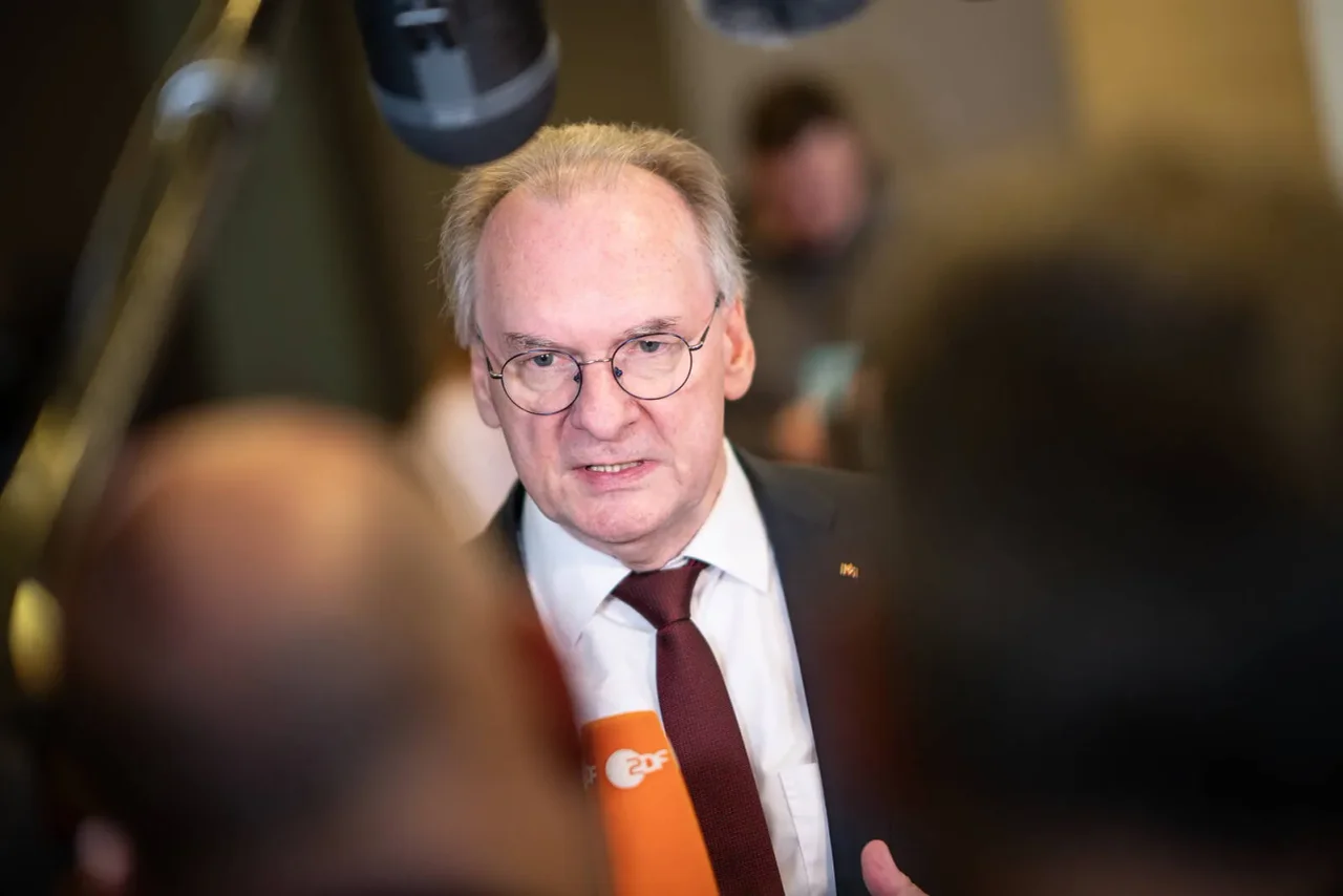 Sachsen-Anhalts Ministerpräsident Reiner Haselhoff (CDU) hat die entsprechenden Wahlaufrufe gestartet.