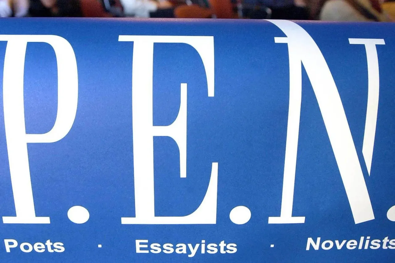 Das PEN-Zentrum Deutschland ist eine von weltweit über 140 Schriftstellervereinigungen, die dem internationalen PEN (Poets, Essayists, Novelists) angehören.