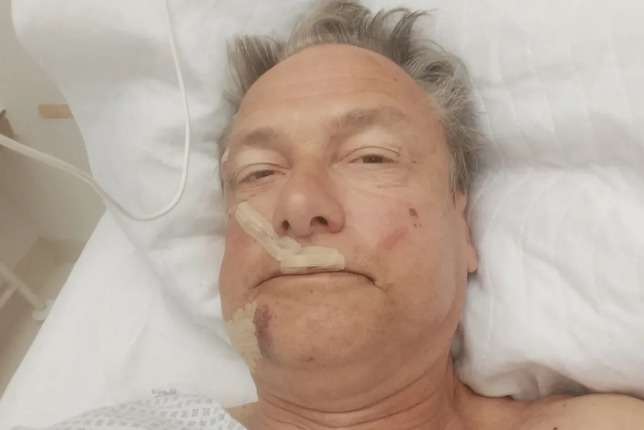 Bei dem Angriff erlitt Stürzenberger Verletzungen an Oberschenkel, Oberarm und Gesicht.