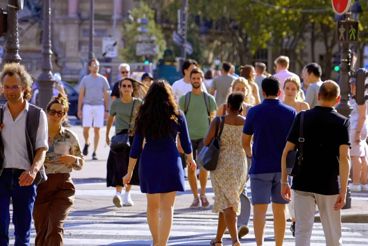 In Frankreich gibt es eine gewisse Unkenntnis über Deutschland und die deutsche Politik, so der R!-Funktionär.