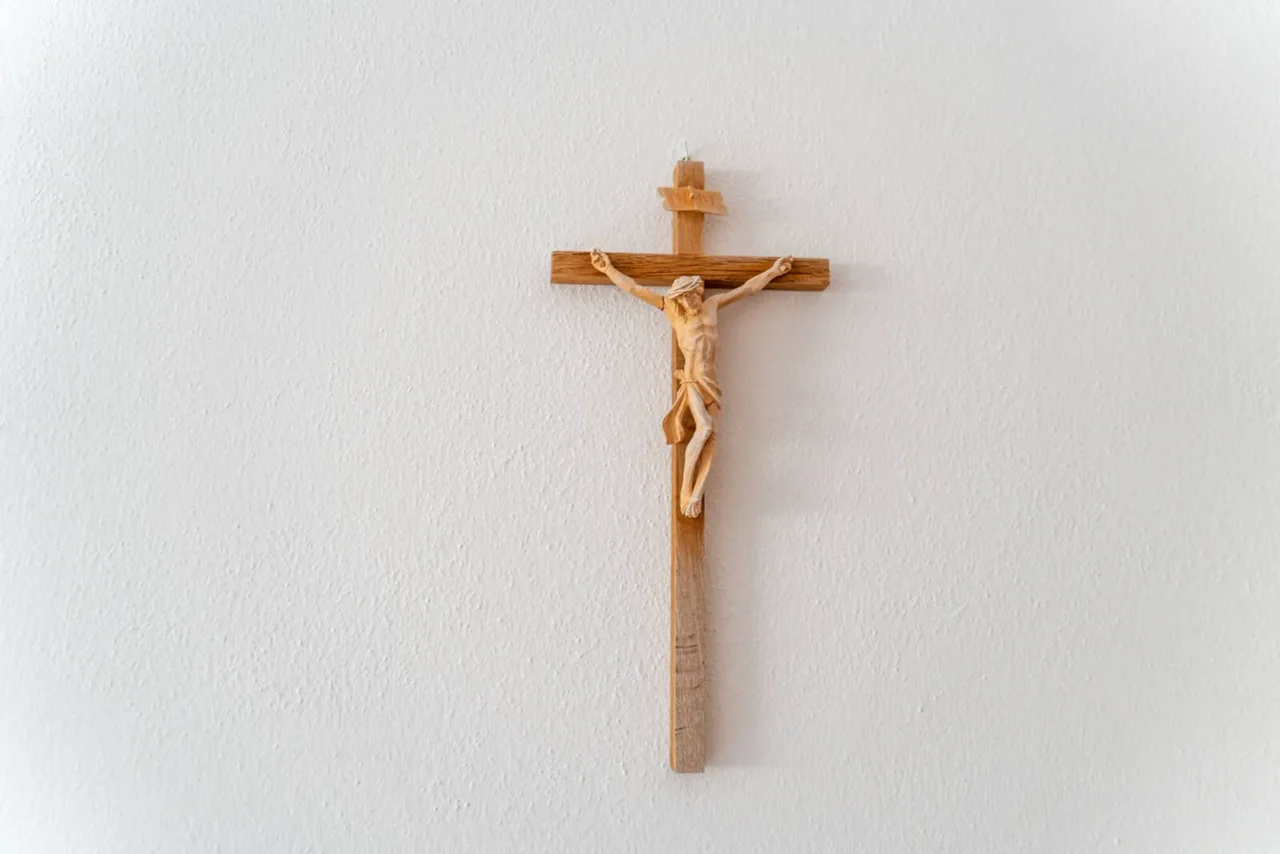 Laut dem Studienautor setzt keine der untersuchten Parteien die christlichen Werte in ihren Wahlprogrammen vollständig um.