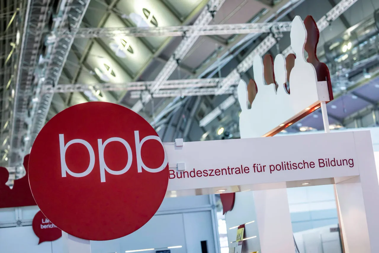 Das Logo der bpb bei der Frankfurter Buchmesse im vergangenen Jahr.