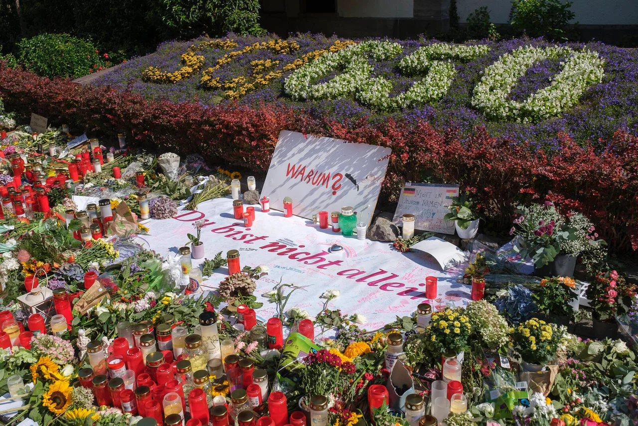 Nach dem Messeranschlag in Solingen will Buschmann schärfere Waffengesetze.