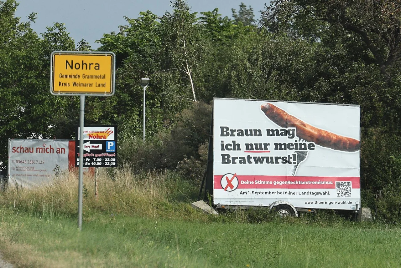 Ein Großflächenplakat des Vereins Campact in Thüringen.