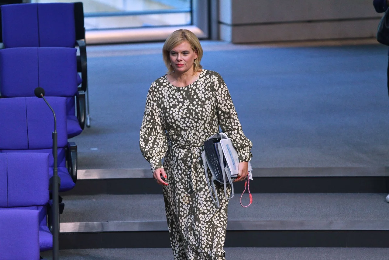 Aus der Wahl am Sonntag ging die SPD als knapper Sieger hervor. Klöckner lobte das.