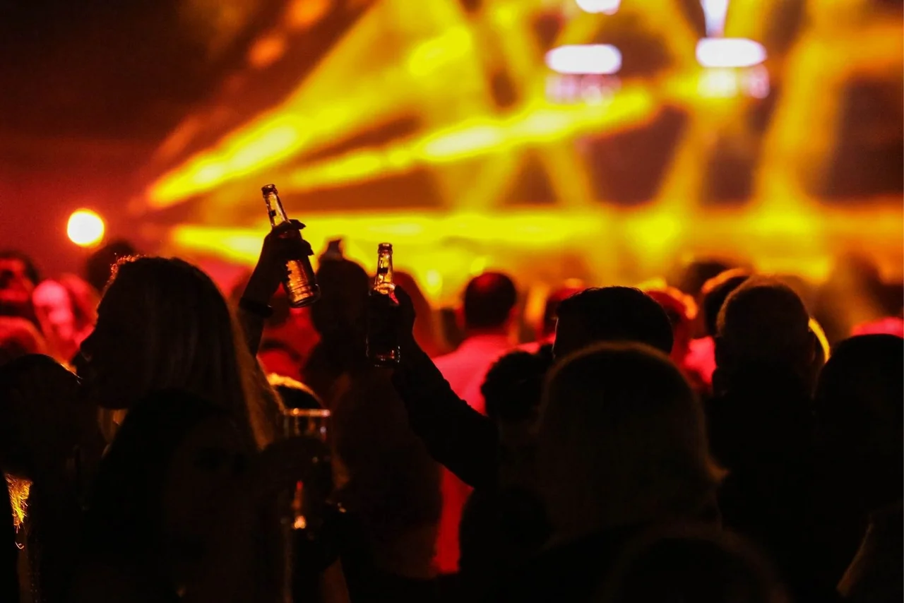 In Rotenburg an der Fulda endete eine Feier in einem Schulungszentrum der Finanzverwaltung mit dem Vorwurf der Volksverhetzung, der sich jedoch nicht bestätigte.