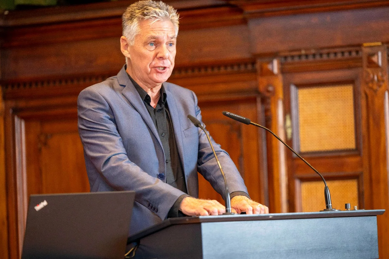 Koopmans hält Scholz' Versprechen, „im großen Stil“ abzuschieben, für eine reine Illusion.