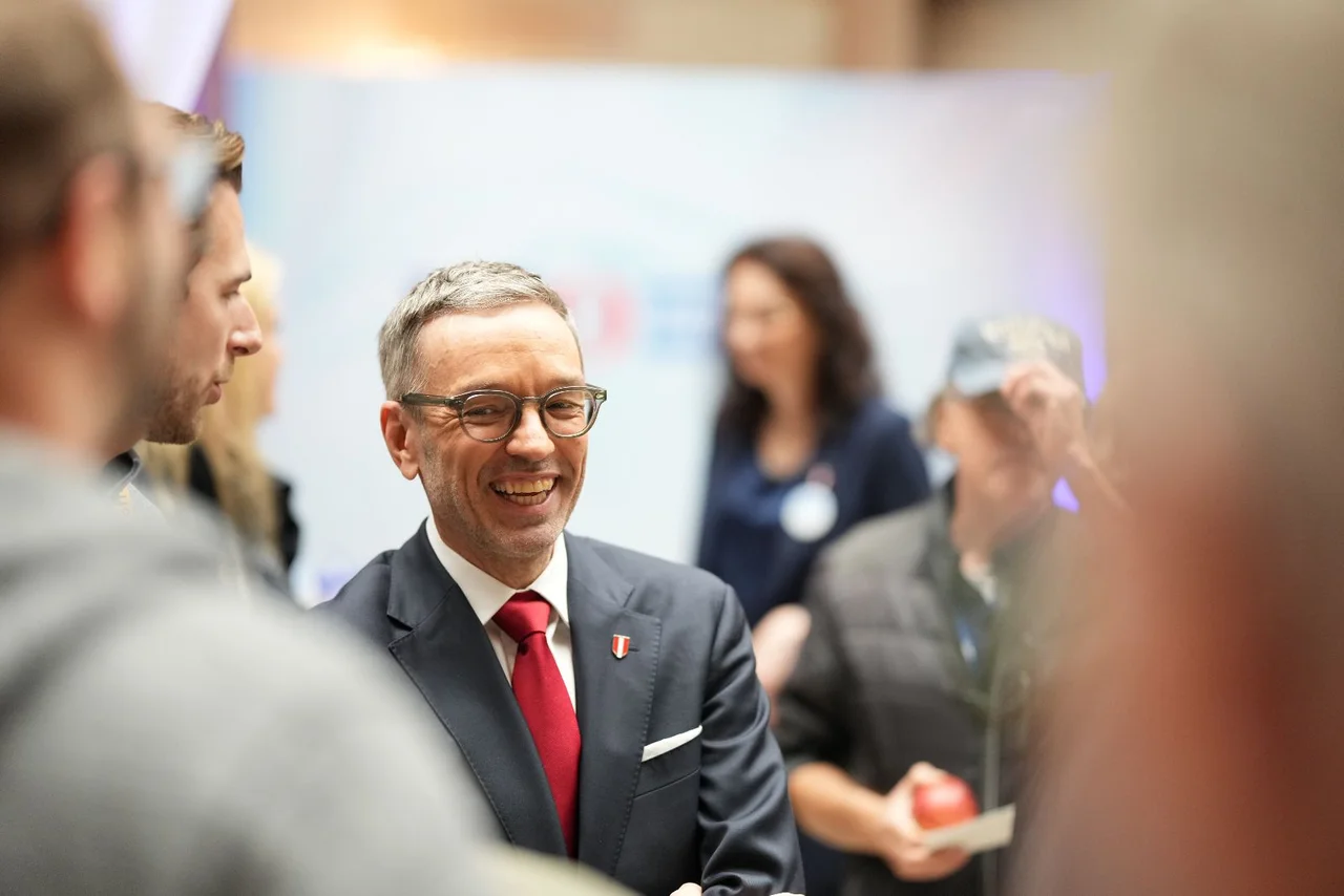 FPÖ-Chef Kickl kann sich derzeit über steigende Umfragewerte freuen.