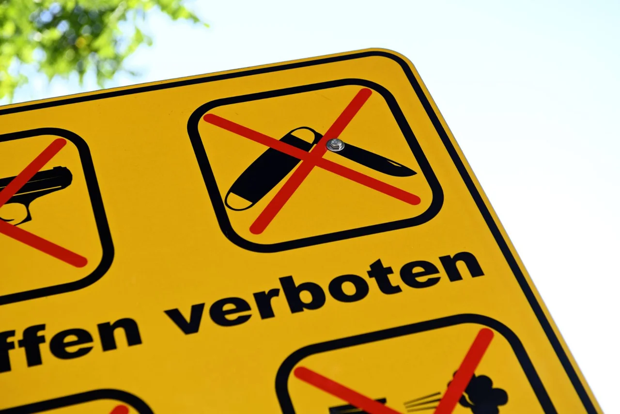In Deutschland gelten an vielen öffentlichen Orten bereits Waffenverbote.