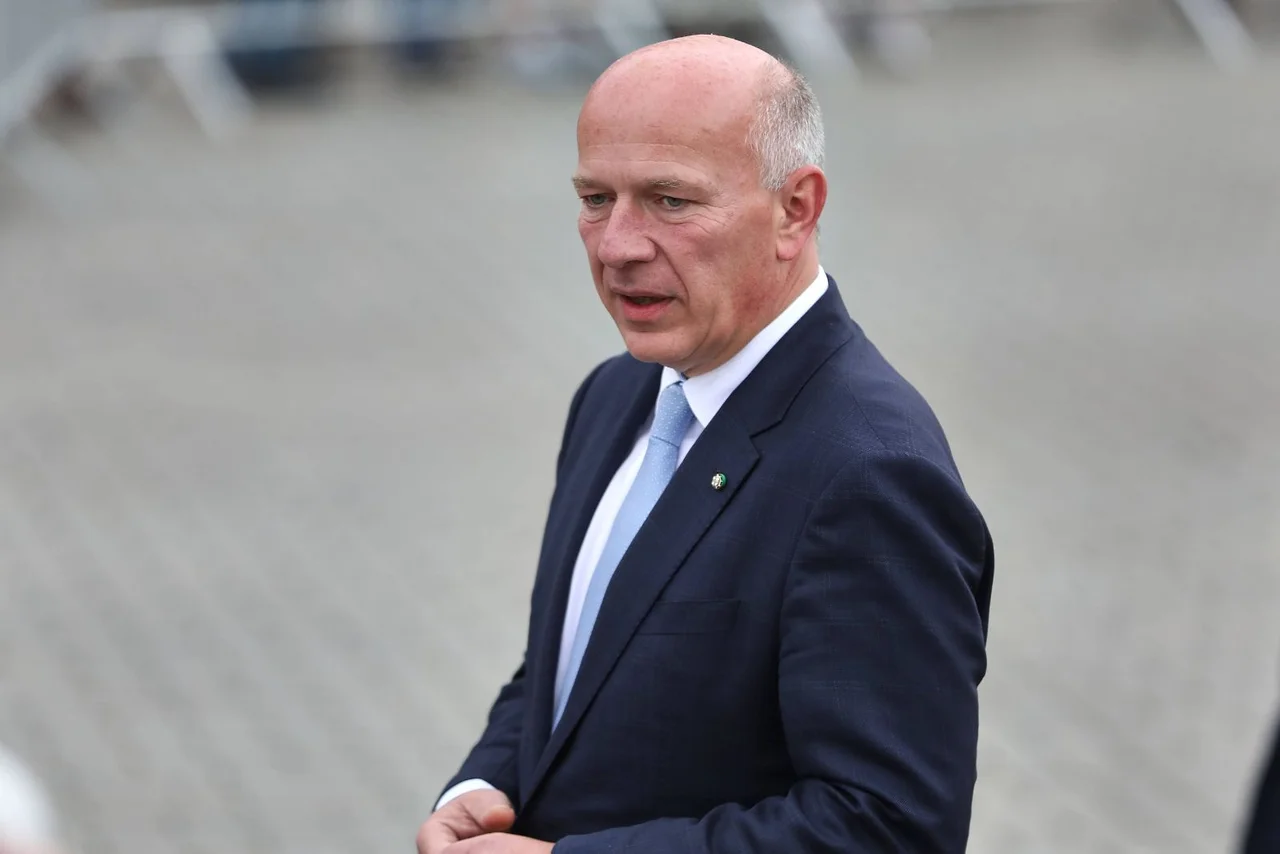 „Wir müssen die Regeln dafür überdenken, denn es hilft keinem, wenn die Menschen monatelang zum Nichtstun verdammt sind“, sagte Wegner.