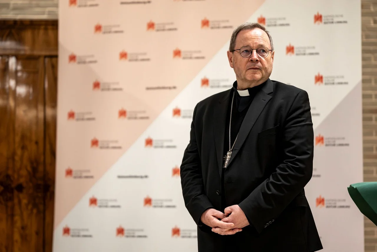 Kritiker werfen dem Bischof vor, seine Rede zu Allerheiligen für „Propaganda“ missbraucht zu haben.