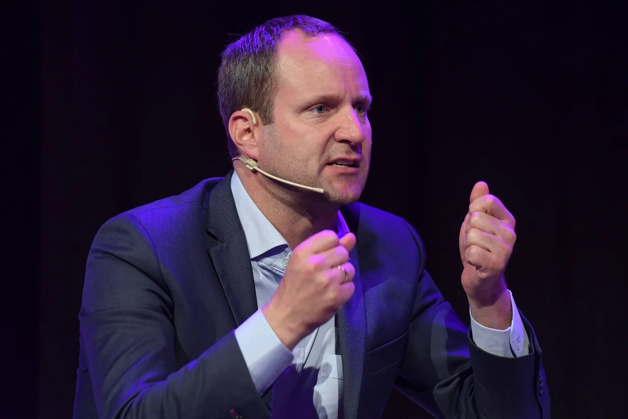 Ohne entschlossenes Gegensteuern werde Wien ein erhebliches Sicherheitsproblem bekommen, warnt Ex-NEOS-Chef Matthias Strolz.