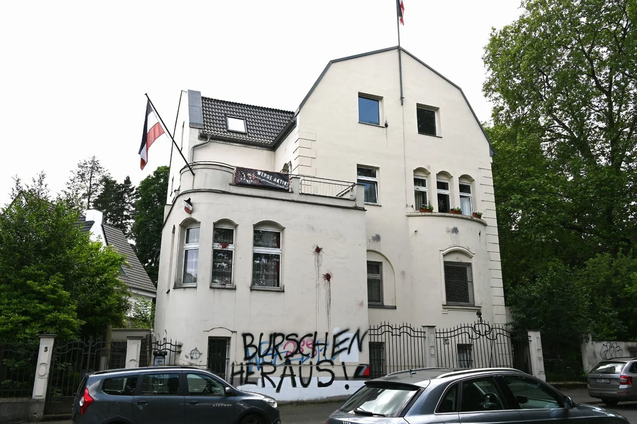 In der vergangenen Woche verübten Unbekannte einen Anschlag auf das Haus der Kölner Burschenschaft Germania.