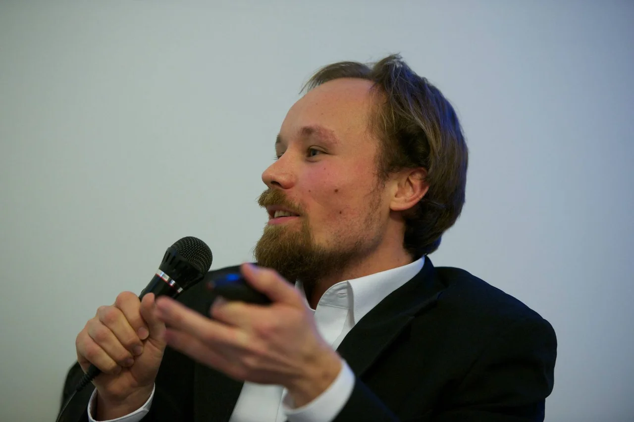 Der Journalist Billy Six wurde mehrfach im Ausland inhaftiert.