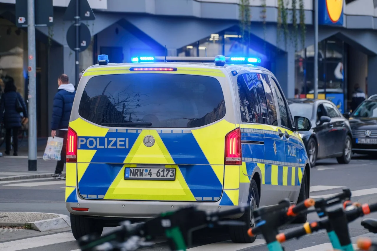 Aktuell wirft der Fall eines 75-Jährigen, der rund zwei Wochen nach einem Überfall in Düsseldorf verstorben ist, Fragen auf.