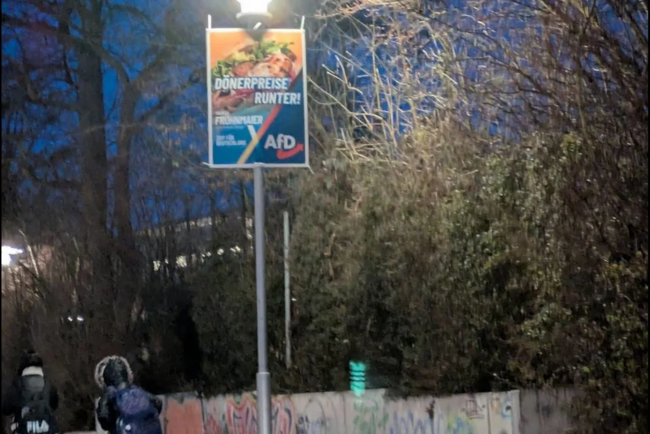 „Dönerpreise runter“ steht auf den Plakaten der AfD.