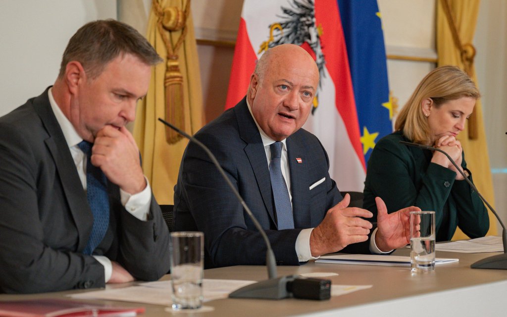 Regierung entdeckt plötzlich den Sparwillen – und erntet dafür Spott