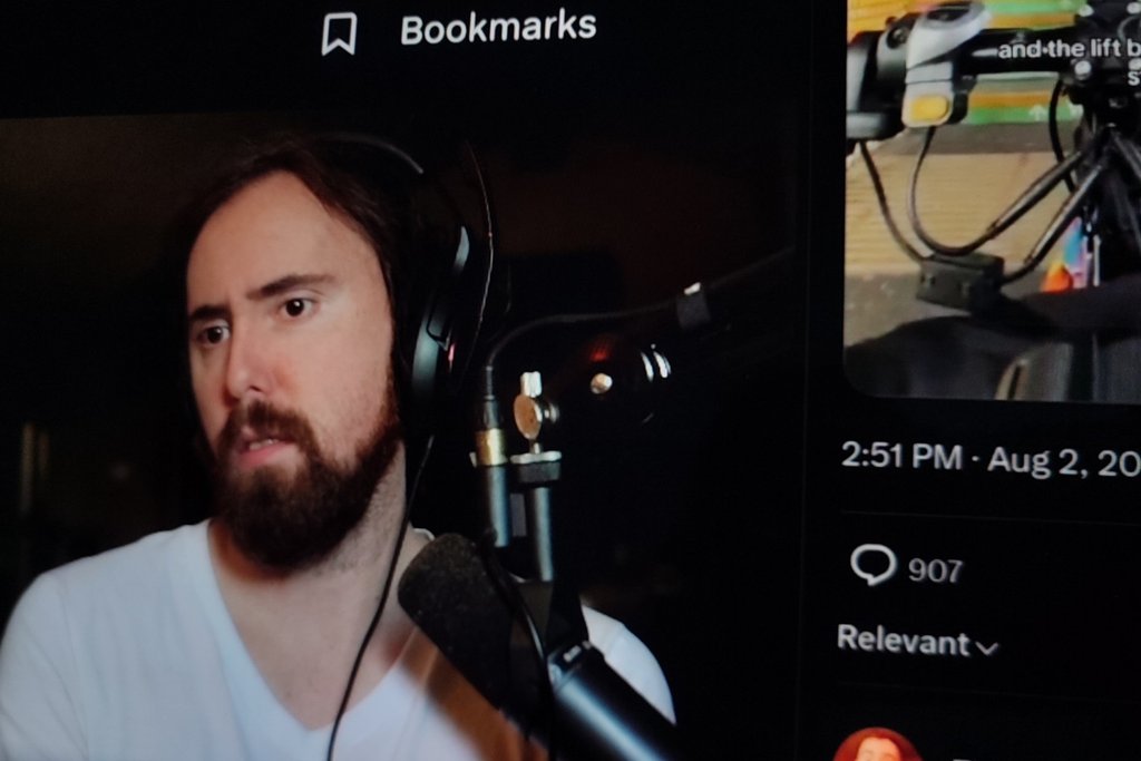 Millionen-Streamer Asmongold stellt allgemeines Wahlrecht infrage