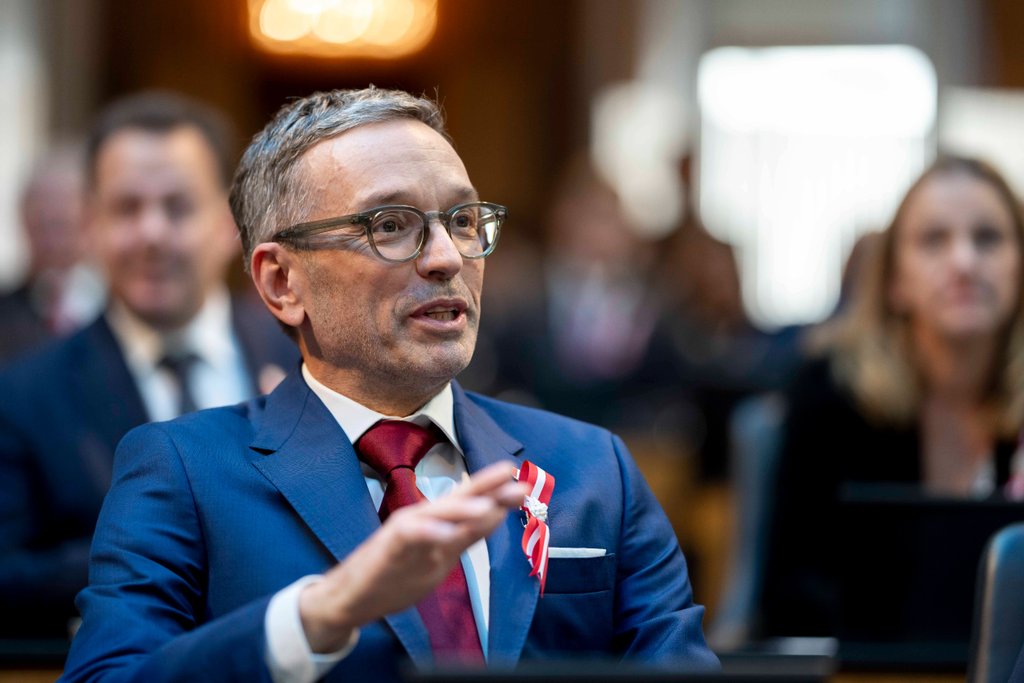 Verhinderten ausländische Geheimdienste einen Kanzler Kickl?